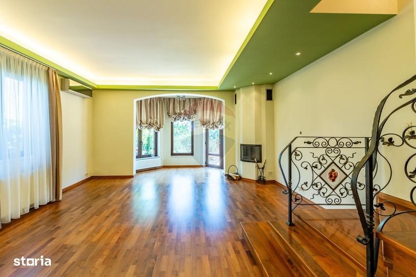 Casă cu 4 camere în Dumbrăveni