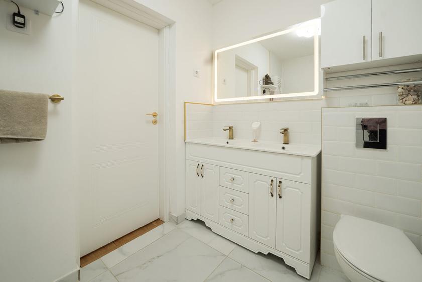 Apartament cu 3 camere decomandat, mobilat în Gorjului