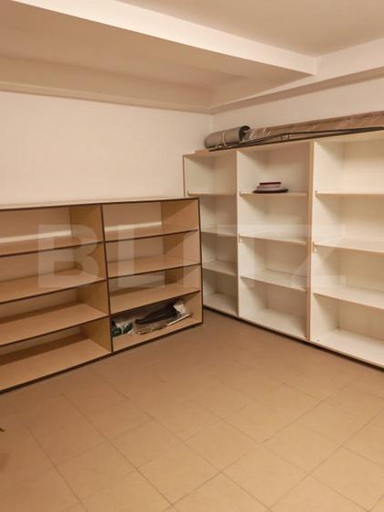 Casă cu 5 camere cu Teren 1000 Mp în Central