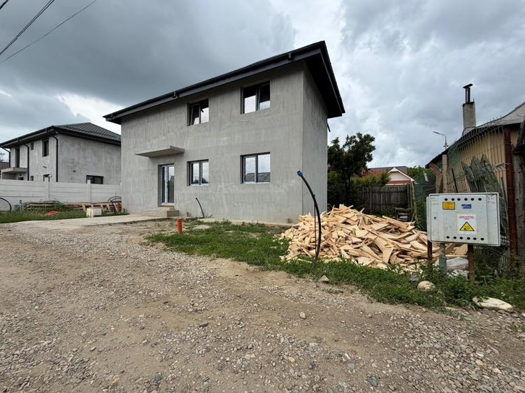 Casa 4 camere in Slatina - 1