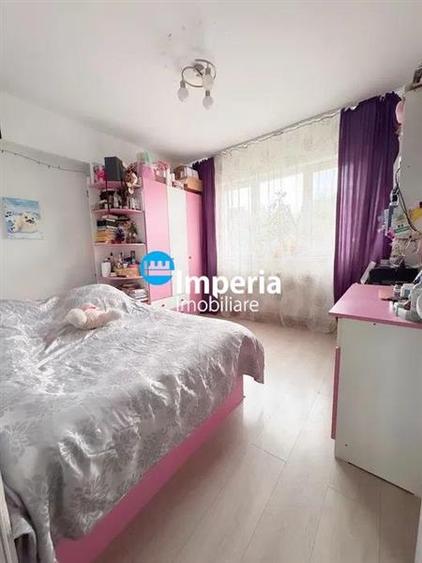 Apartament 3 cam, semi - decomandat, de vanzare in zona Tatarasi - Dispecer - 3