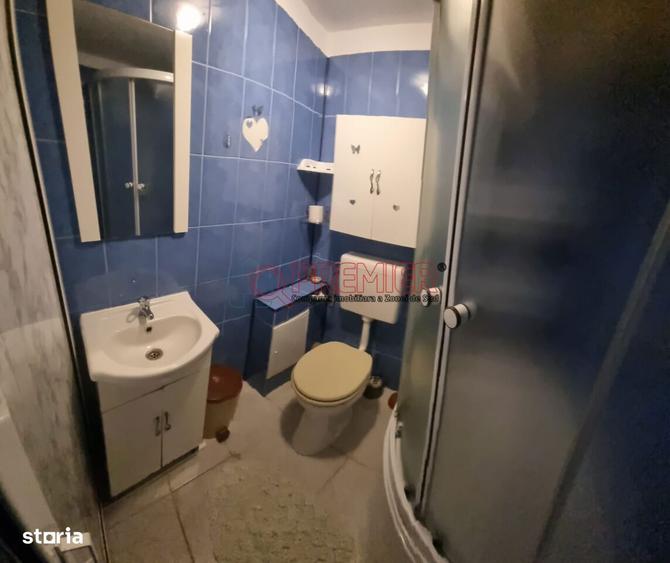 OCAZIE! 2 camere cu scara interioara - Postalionului - Sector 4 - 8