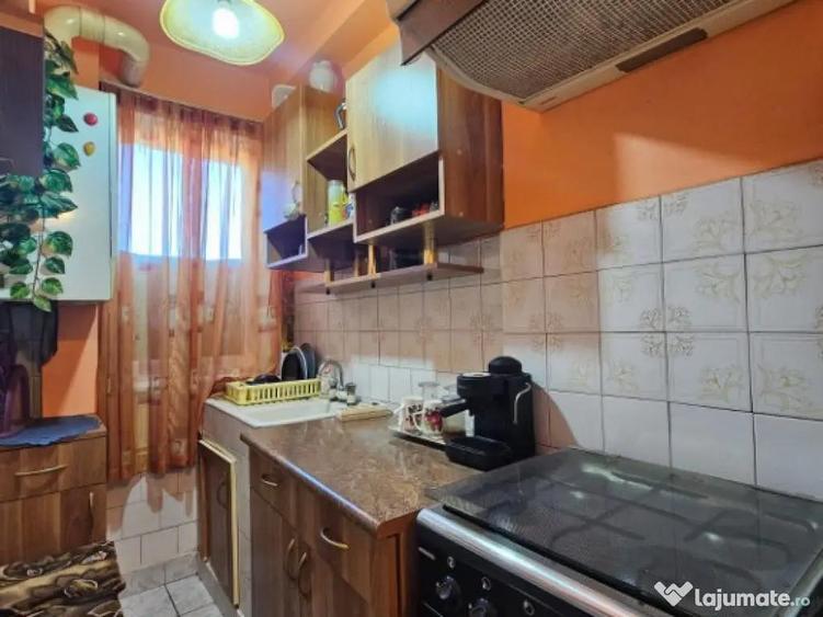 Apartament 2 camere,etaj 2 zona Dacia - 3