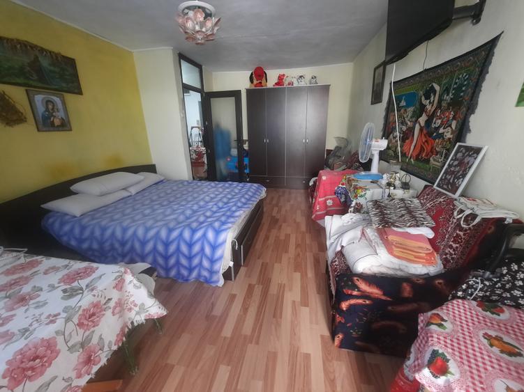 VANZARE GARSONIERA SEBASTIAN- RAZOARE - 3