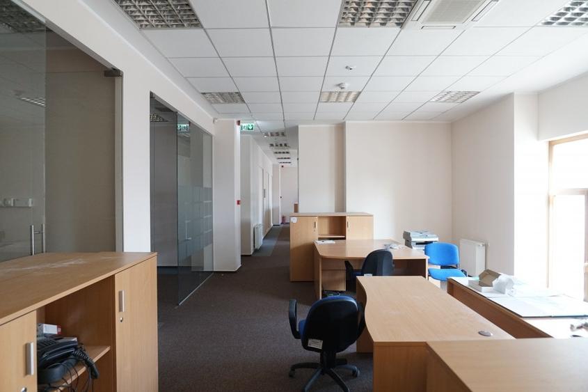 Birou in zona Universitate (intre 180 si 580mp) - 7