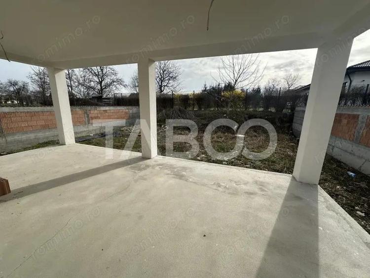 Casa individuala cu 4 camere 2 bai 500 mp teren 2 terase carport - 3