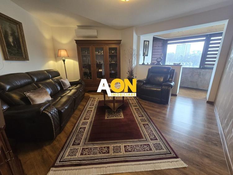 Apartament 2 Camere M-uri, Vedere spre Catedrala, Complet Renovat - 4