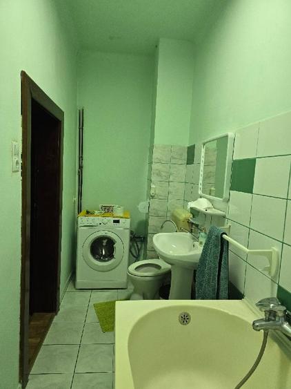 Inchiriez garsoniera la casa  suprafata mare - 8