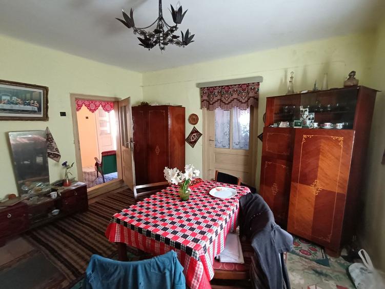 Casa de vanzare in Subcetate - 2