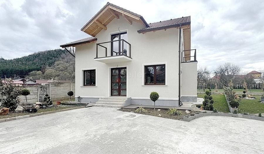 Complex cu acces limitat, retras de traficul urban - 7