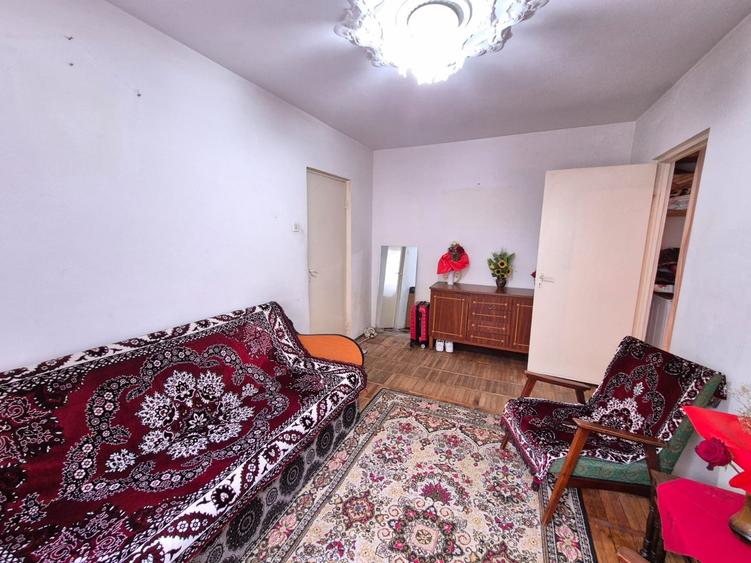 Vanzare Apartament 2 Camere mic si cochet zona  Florilor Brasov - 12