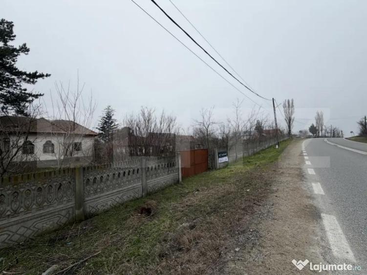 Casa parter 2714 mp teren, front 104 ml, strada principala C - 9