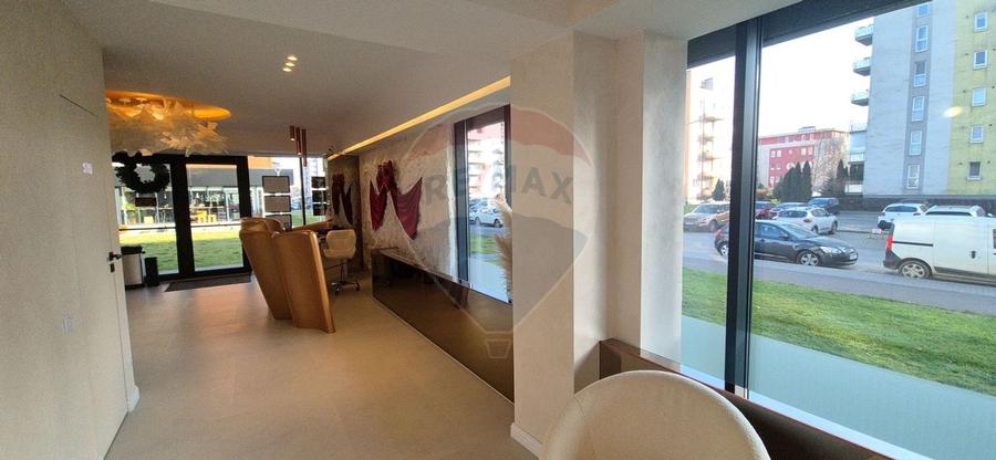 Spațiu comercial - 18mp de închiriat /cartierul Avantgarden - 12