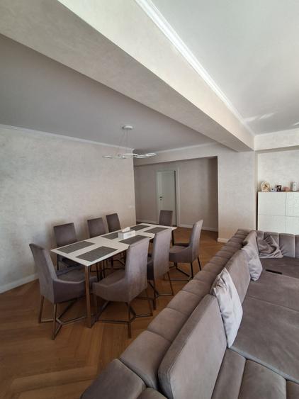 APARTAMENT DEOSEBIT DECEBAL(SPAȚIOS,DRESSING,2 BALCOANE,LOC DE PARCARE) - 4