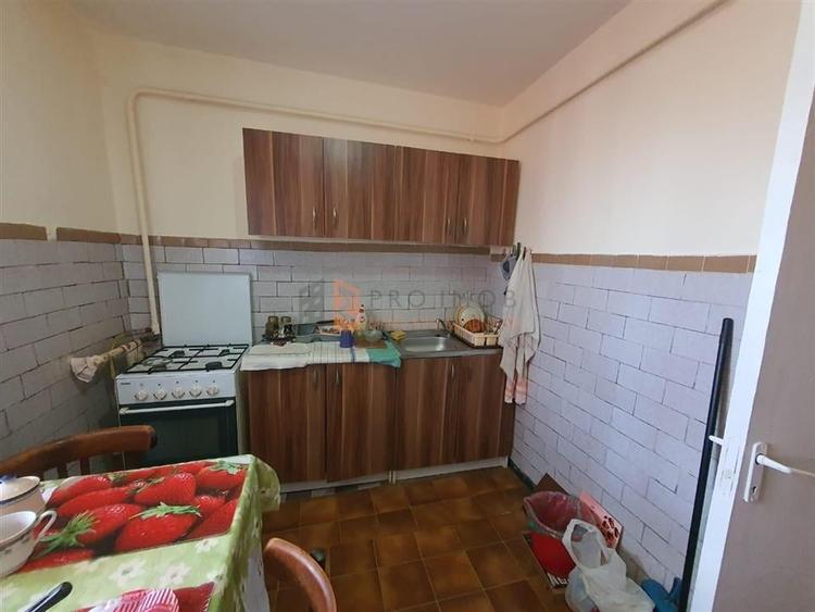 Apartament 3 camere cf1 decomandat zona Brosteni - 8