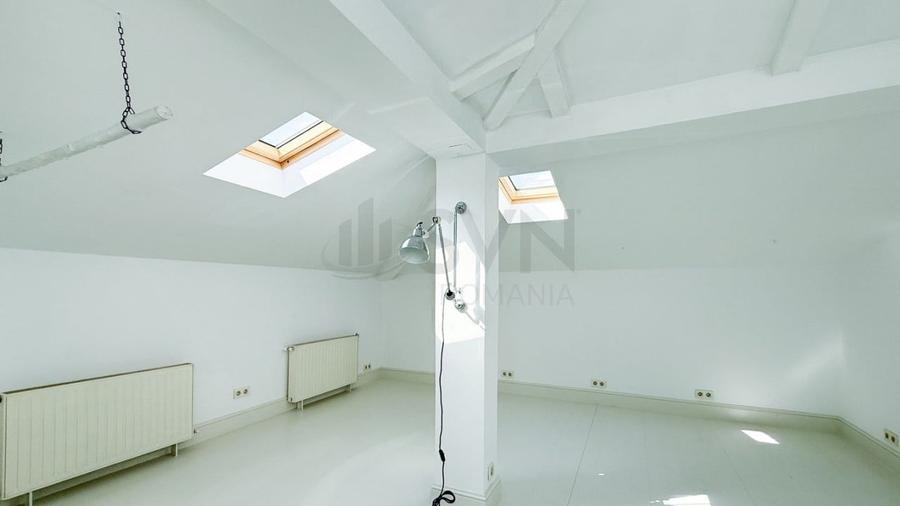 REV2005385 Vila interbelica de inchiriat - 6