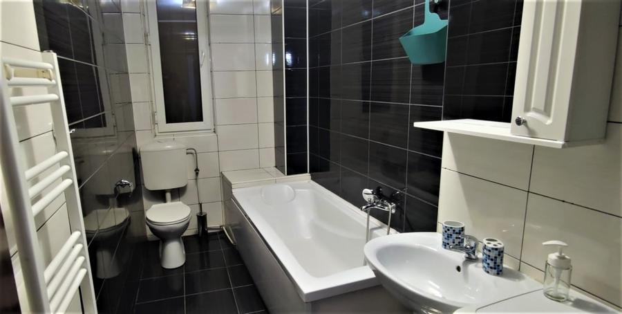 VAND APARTAMENT  DOUA CAMERE CU INTRĂRI SEPARATE - 24