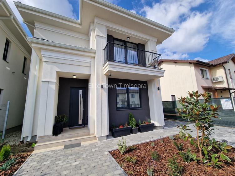 DUPLEX ELEGANT IN MOSNITA NOUA, CARTIER DE CASE DUPLEX ELEGANT IN MOSNITA NOUA, CARTIER DE CASE