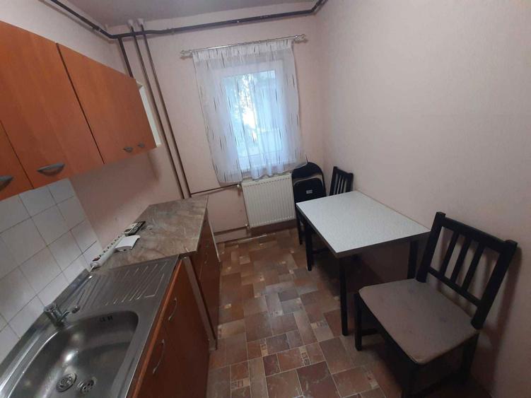 Proprietar inchiriez apartament 1 camera - 1