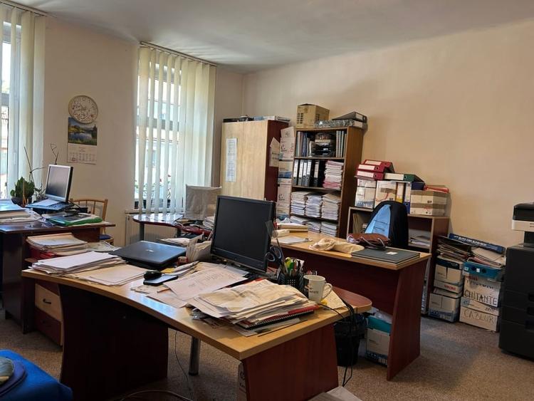 Apartament  2 camere  Zona Centru  ! - 1