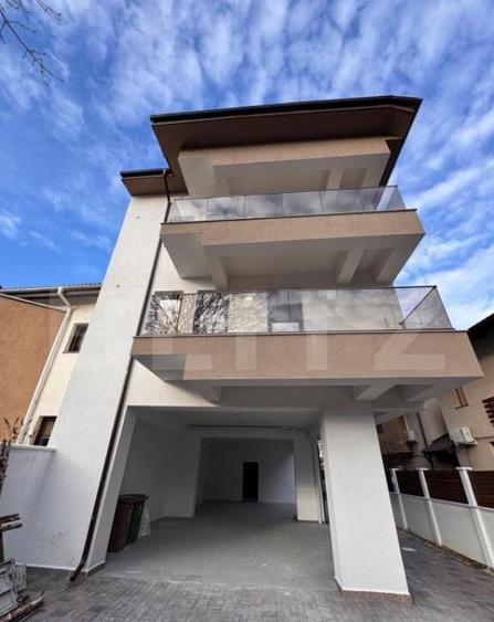 Apartament de vanzare, cu 2 camere, 82 mp, zona Bucurestii N - 15