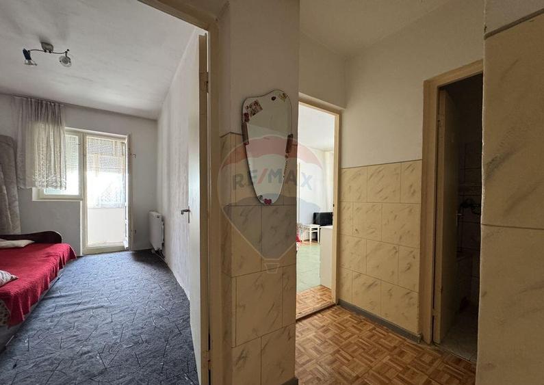 Ap. cu 3 camere, et.4, str. Feleac 1A - 4