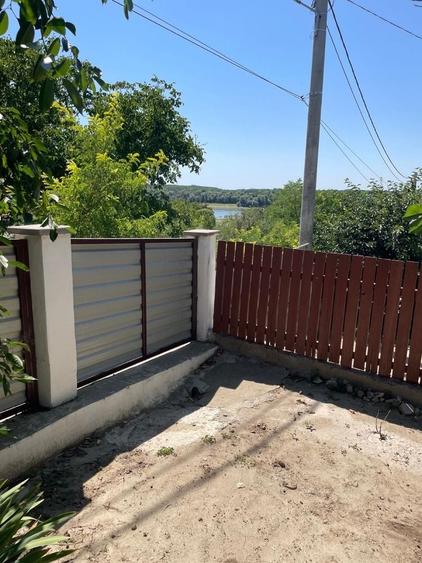 Casă cu 4 camere în Năvodari Tabără