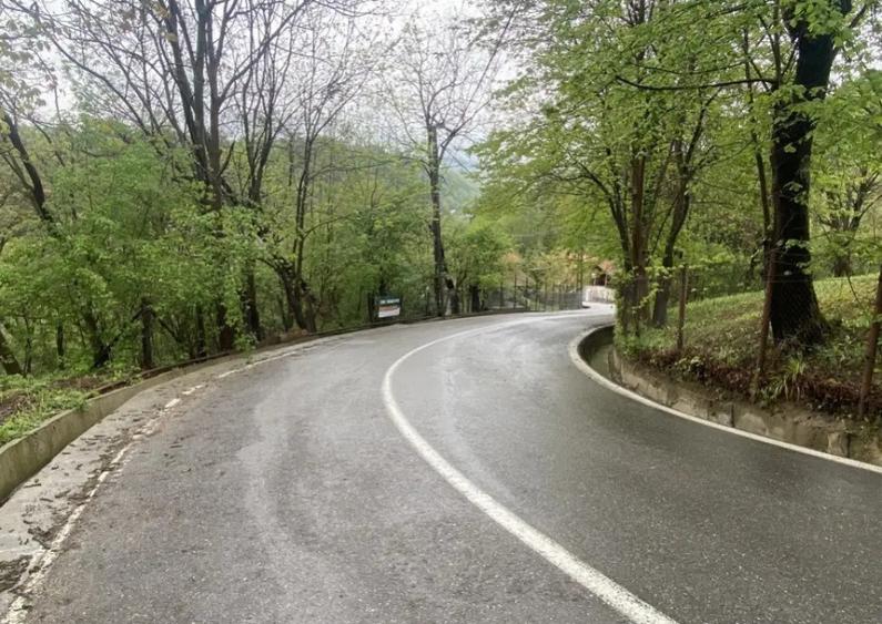 Teren intravilan, 900 (mp), zona Cornu de sus - 1