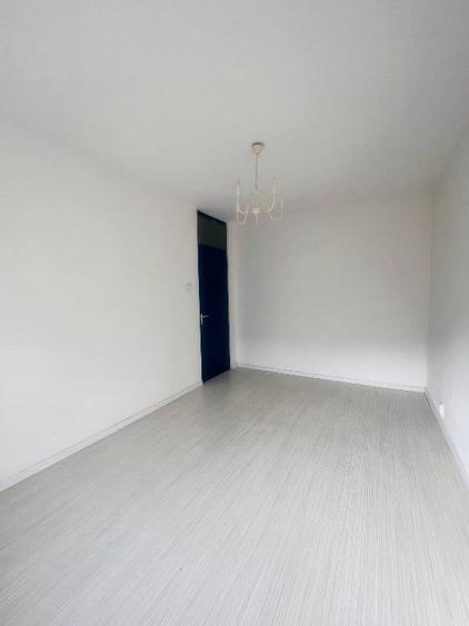 Proprietar, vând apartament cu 3 camere, luminos - 3