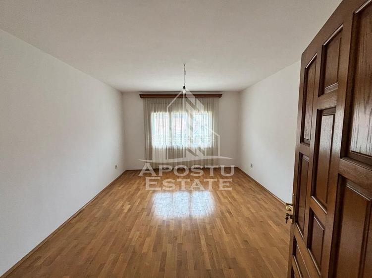 Vila unica, 520 utili, in inima judetului Caras-Severin - 14