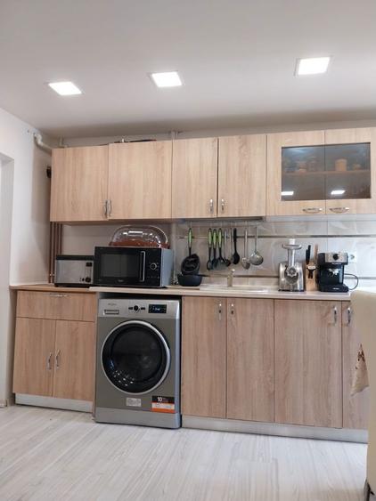 vand apartament micro 6 targoviste - 1