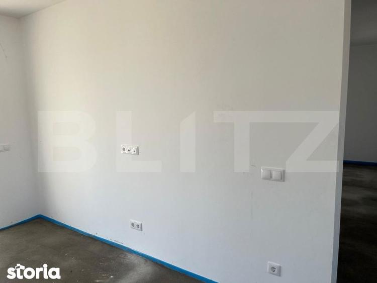 Casa individuala Santandrei cu gard imprejmuire din placi de beton - 6