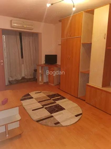 Vand!!! Garsoniera decenta confort 1 cu balcon inchis Micalaca Lidl 37 mp