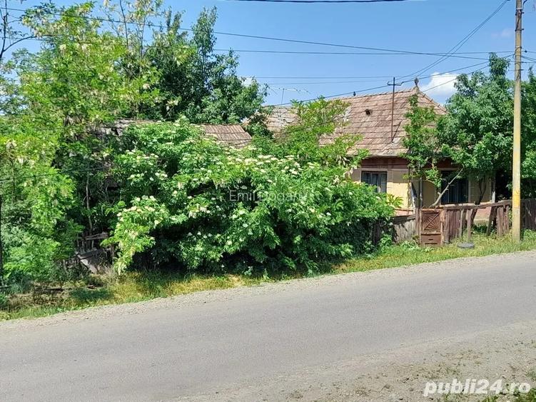 Casa 60mp + 28 arii teren, sat Sanpetru de Campie