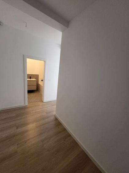 COMISION%. BLOC NOU in ORAS. Gradina proprie. Spatios - 7