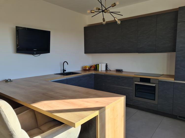 Ap. lux,4 cam.s.totala. 253mp utili ,pe tot etajul 2 ,+camera la mansarda 20mp! - 8