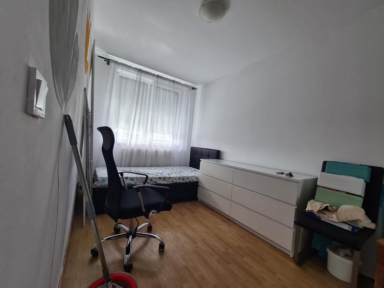 Apartament cu 3 camere semidecomandat, mobilat în Grigorescu