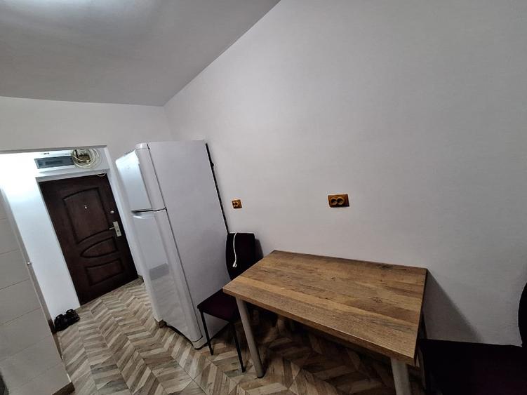 inchiriez apartament 2 camere - 5