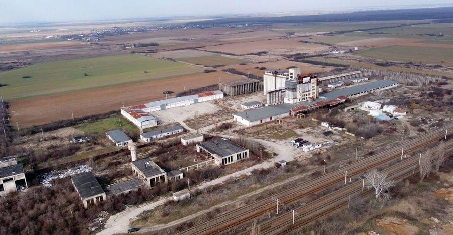 Spatii industriale , teren ,silozuri si Fabrica de nutret... - 3