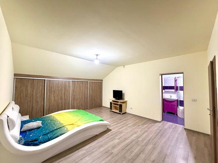 1100 e/ mp - Casa individuala  - 700 mp teren - la asfalt - Sacalaz - 16