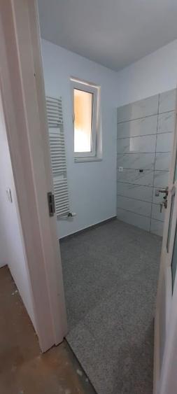 Casă individuală cu 3 camere cu Canalizare în Central
