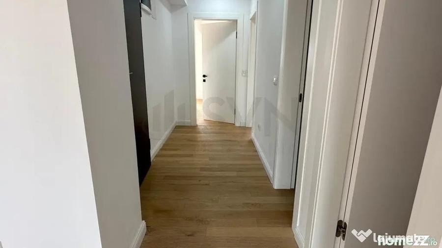 Apartament cu 3 camere decomandat în Polonă