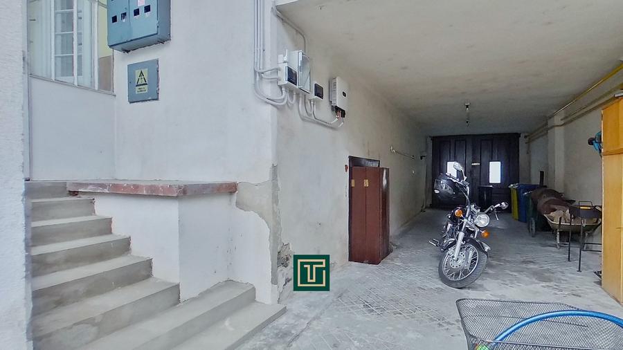 Apartament Ultracentral cu 3 camere, în stil Bauhaus, in Arad - 16