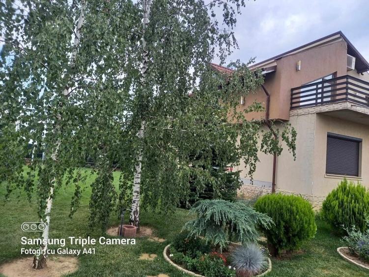 TARGOVISTE-PRISEACA vila spatioasa, garaj, teren 1000 mp - 2