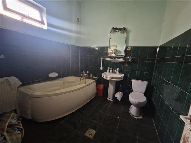 Casa pe sol, teren 372 mp - zona centrala - 6