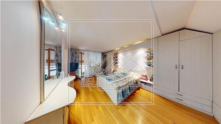 Casa de vanzare in Sibiu - individuala - 278 mp utili - - 27