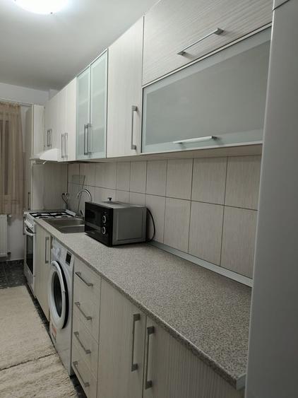 Inchiriere Garsoniera mobilata si utilata la 3 minute distanta de metrou - 4