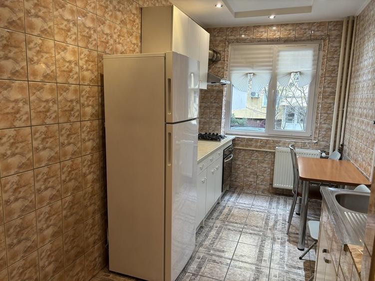 Vand apartament 2 camere,54 m,decomandat,patrer inalt - 7