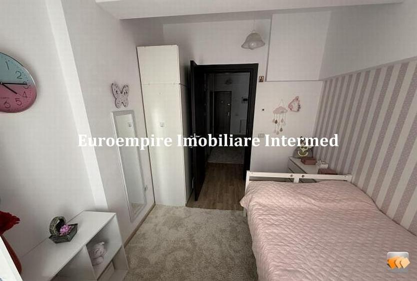 Apartament cu 3 camere decomandat, zona KM 4-5 - 11