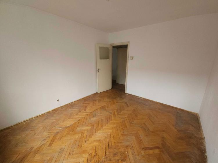 Etaj 1 - Apartament 2 camere Rogerius, 44 mp, balcon PROPRIETAR - Oradea Str. Transilvaniei - 2